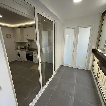 10. Beautiful Esmeralda With A/c Costa Adeje (Tenerife)