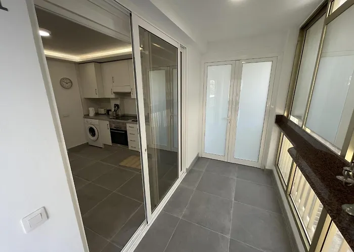 10. Beautiful Esmeralda With A/c Costa Adeje (Tenerife)